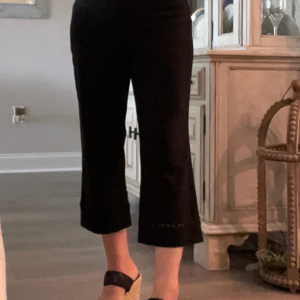 Dress Capris w/ eyelet trim hem